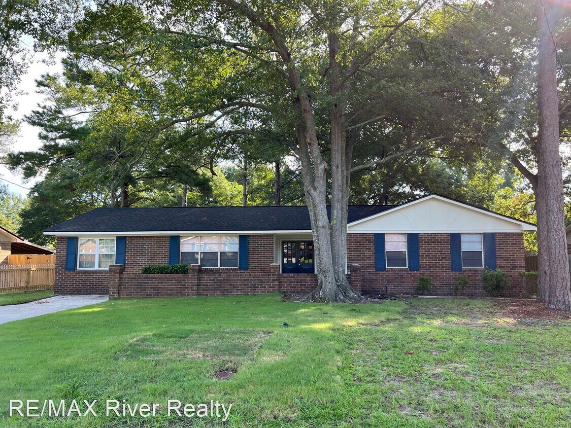 3 br, 2 bath House 4120 Englewood Dr House Rental in Augusta, GA