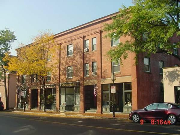Primary Photo - 616 Main St