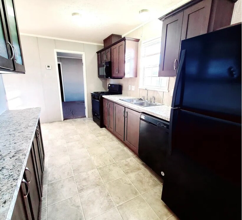 Foto principal - 9884 Northwinds Dr