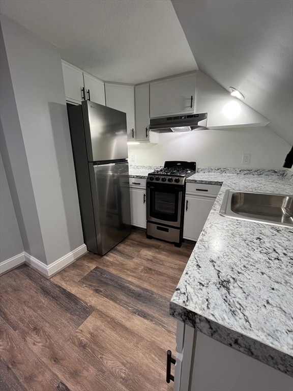 Building Photo - 142 Elm St