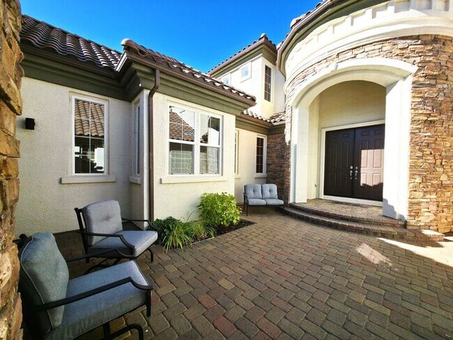 Foto del edificio - First Month Free – Executive Somersett Home Offered Furnished or Unfurnished with Panoramic Views...