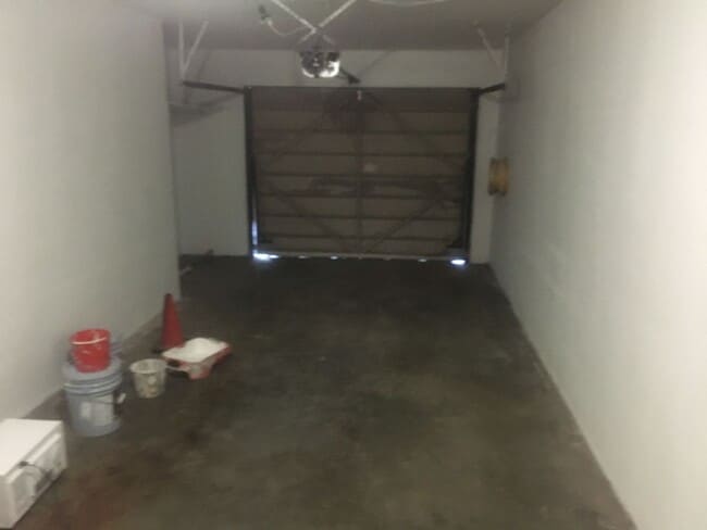 Building Photo - 1302 S 16th Ave