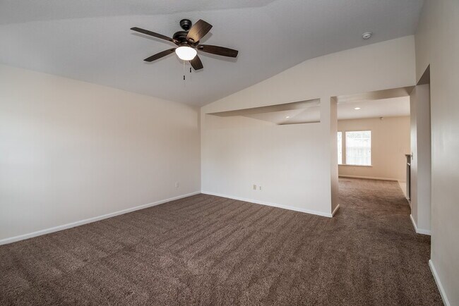 Foto del edificio - 1158 Summer Bluff Rd