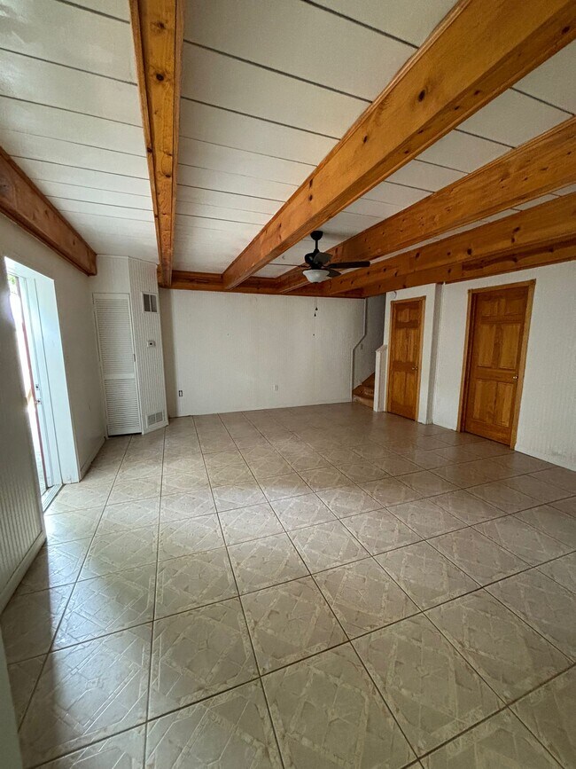 Foto del edificio - 713 E Magnolia St