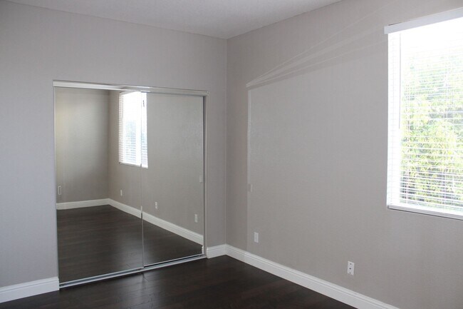 Foto del edificio - 2827 Cardinal Dr