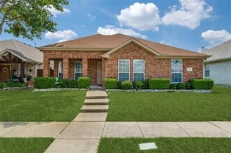 Building Photo - 1620 Bur Oak Dr
