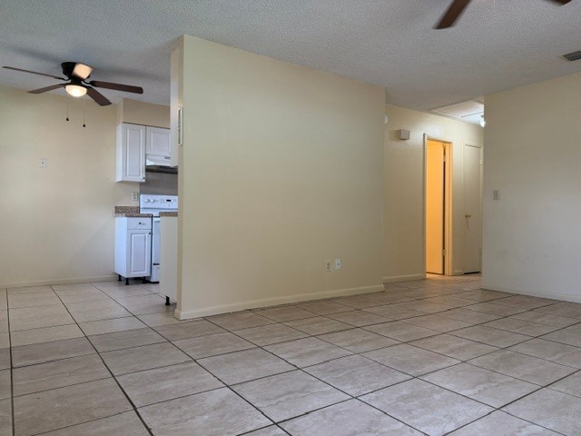 Living Room - 38529 13th Ave