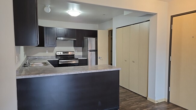 Building Photo - 956 Boston Way