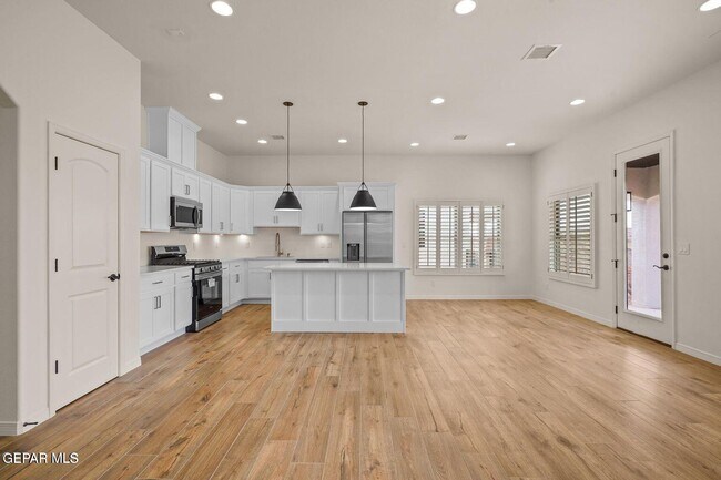 Building Photo - 14941 Concept Ct