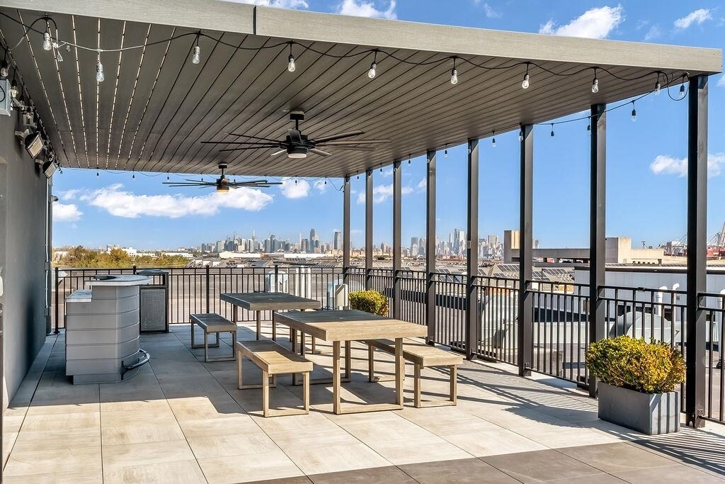 Foto principal - 1 FLAGSHIP St