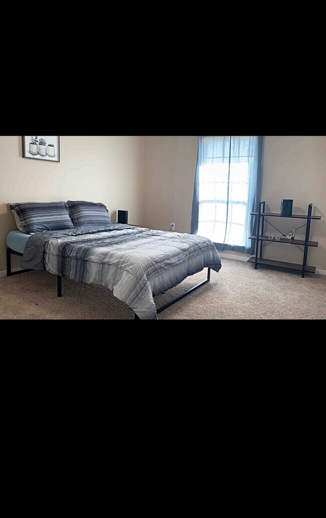 Building Photo - 1738 Brightside Dr