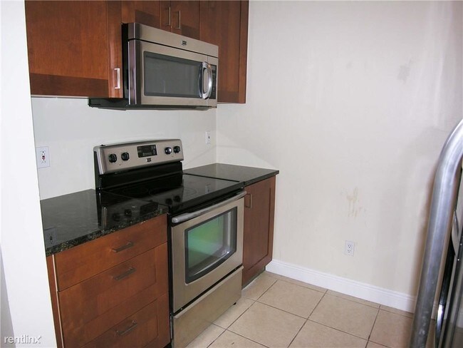 Foto del edificio - 1512 NE 5th Ct