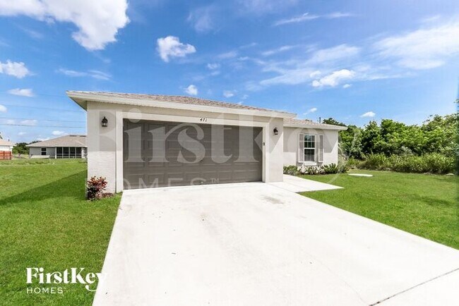 Building Photo - 471 SW Baoy Ave