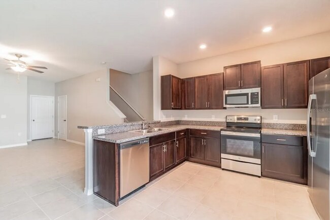 Foto del edificio - Modern 3BR/2.5BA Townhome with Pool Access & Deposit-Free Living!