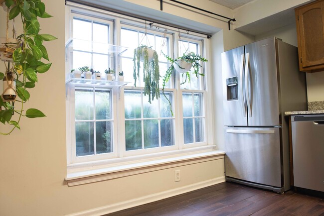 Kitchen - 5582 First Statesman Ln