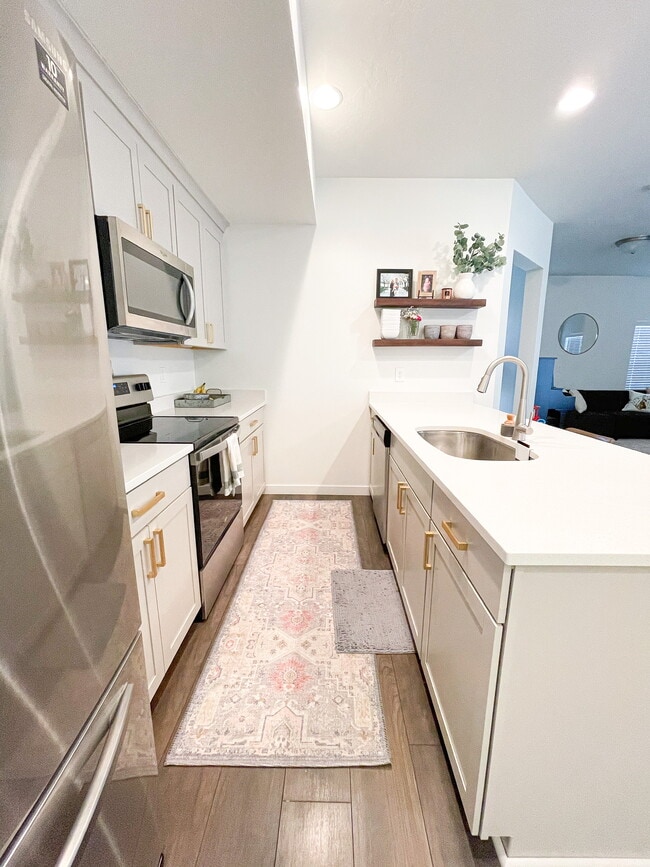 Kitchen - 5179 N Marble Fox Way