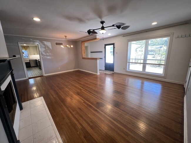 Foto del edificio - 129 Fernhill Ave