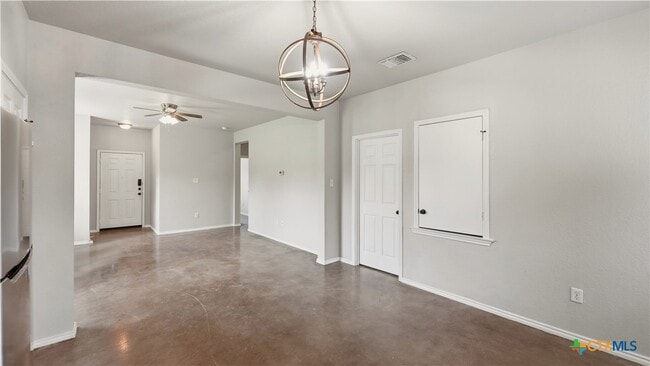 Building Photo - 147 Rosedale Ave