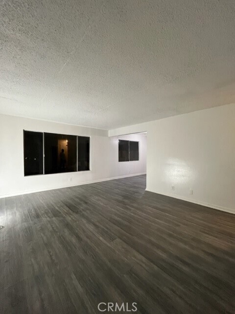 Foto del edificio - 1600 Picadilly Way