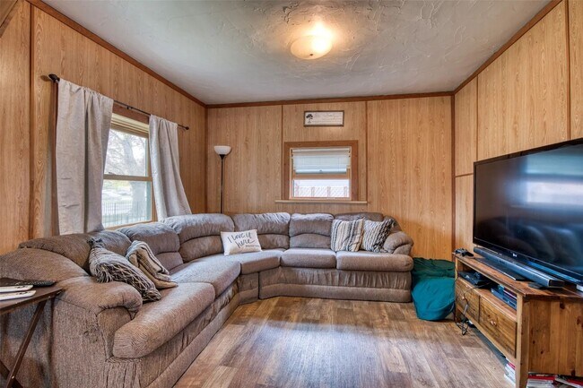 Foto del edificio - Cozy Downtown Cabin