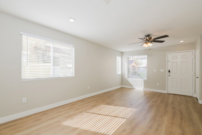 Foto del edificio - 9133 Spoonbill Ridge Pl