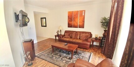 Building Photo - 230 E Flamingo Rd