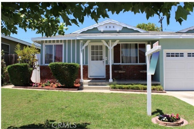 Primary Photo - 20517 Toluca Ave