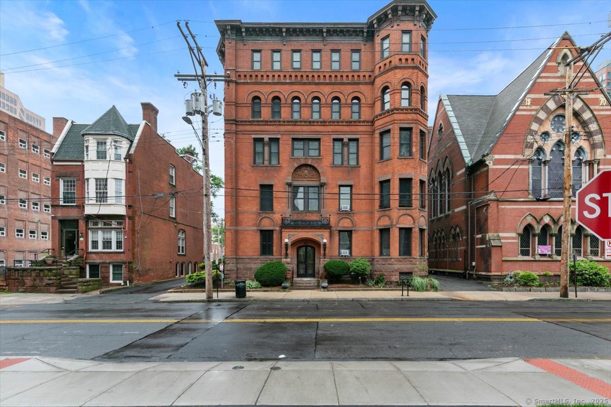 Foto principal - 284 Orange St