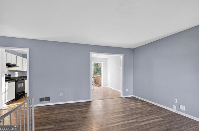 Building Photo - 1615 Pine Glen Cir