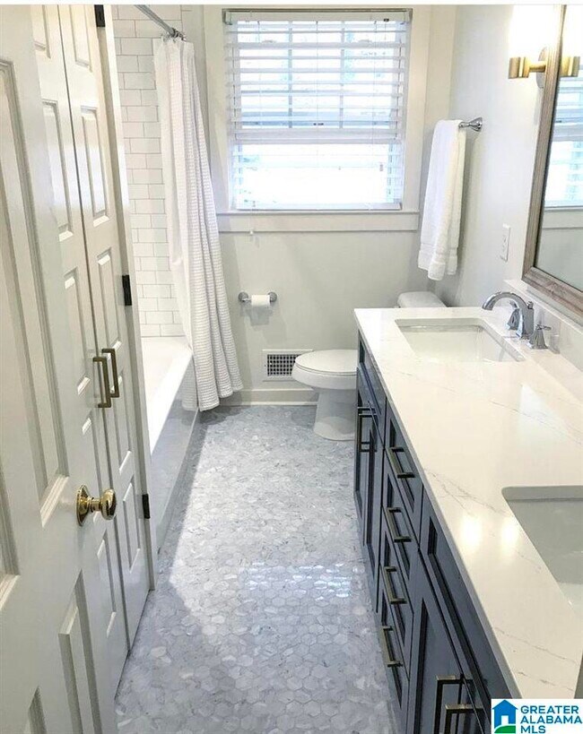 Foto del edificio - 3354 Rosemary Ln