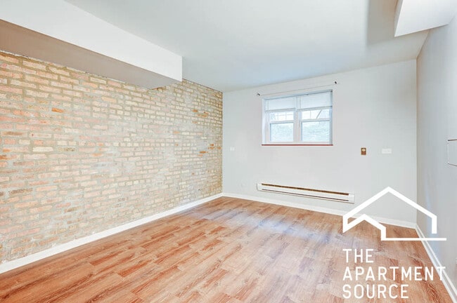 Building Photo - 4878 N Magnolia Ave