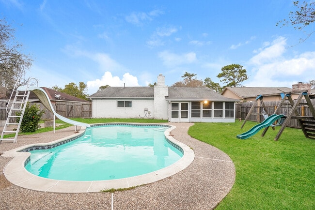 Building Photo - 152 Bastrop St