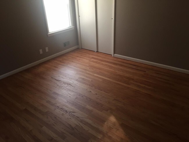 Building Photo - 4112 Sunrise Way