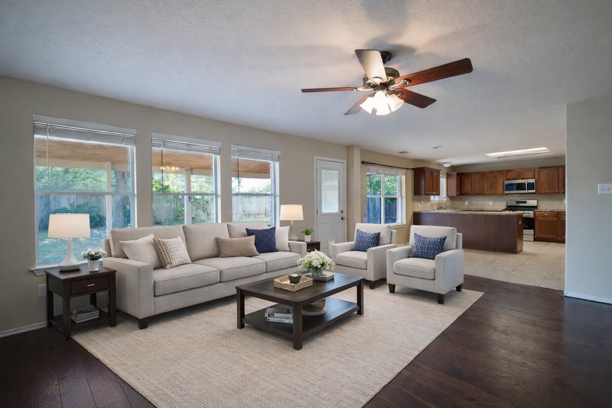 Building Photo - 8315 Cardamon Ln