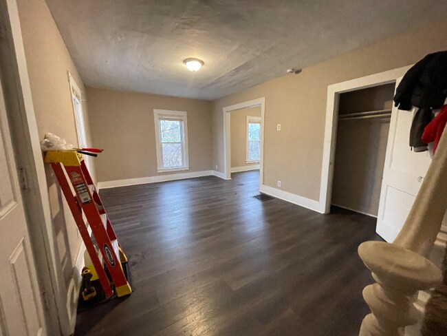 Building Photo - 16 Victory Dr