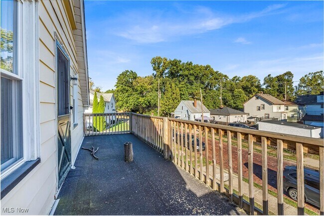 Foto del edificio - 1717 Granby Ave