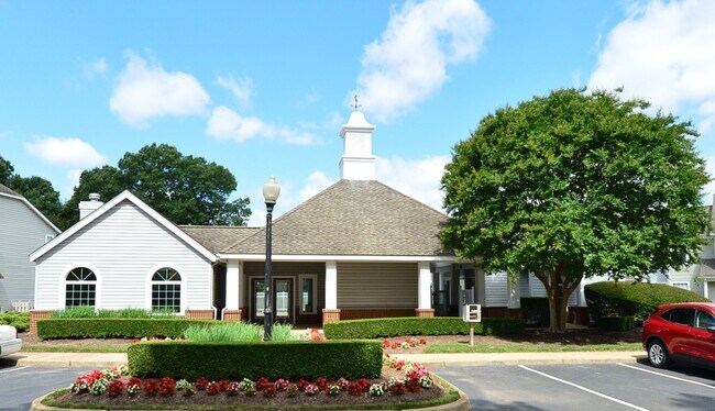 Foto del edificio - Community Clubhouse, exercise room & pool!