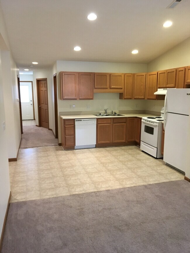 Foto del edificio - Laurel Creek Apts, 2207 Shamrock