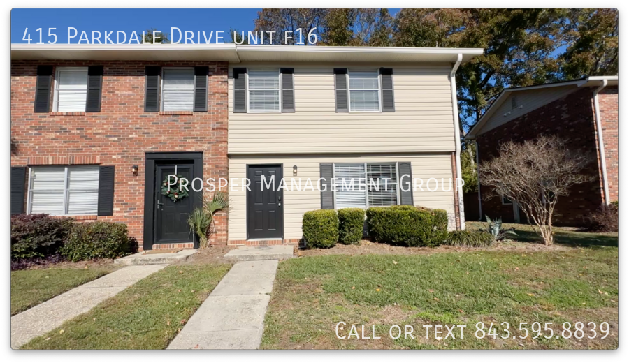 Foto principal - Charming End-Unit Townhome in Carolina Cove