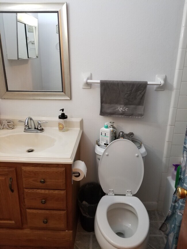 Foto del edificio - 5712 Vestavia Ln