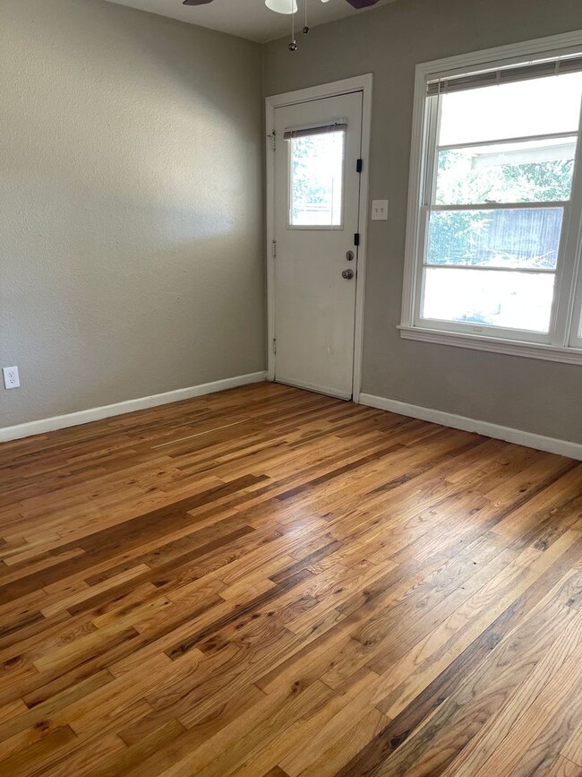 Foto del edificio - Pre Leasing for fall 2026! 4/3.5 in Tech Terrace!