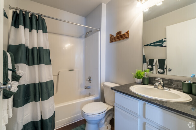 2BD, 2BA - 854SF - Emerald - Bathroom 2 - The Village at Chandler Crossings