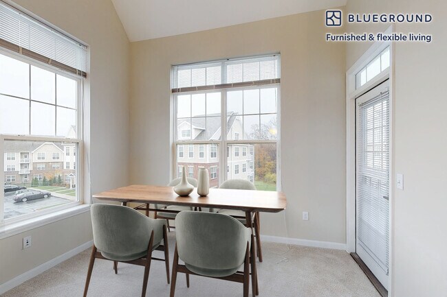 Building Photo - 40 Riverpath Dr