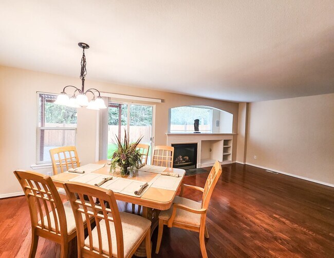 Foto del edificio - 3-Bedroom Gleneagle Townhome Available Now!