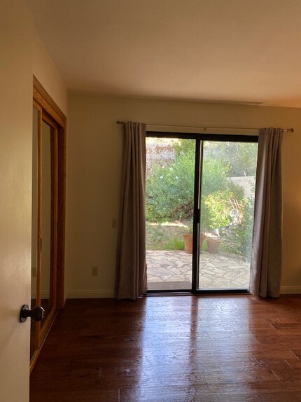 Foto del edificio - 613 Sapphire Ave