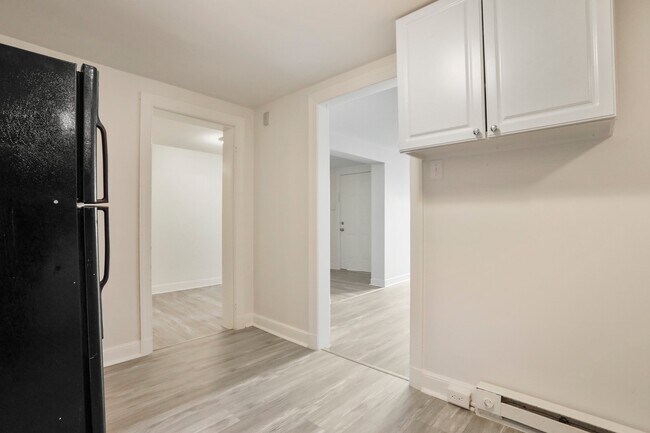Building Photo - 310 N Potomac St