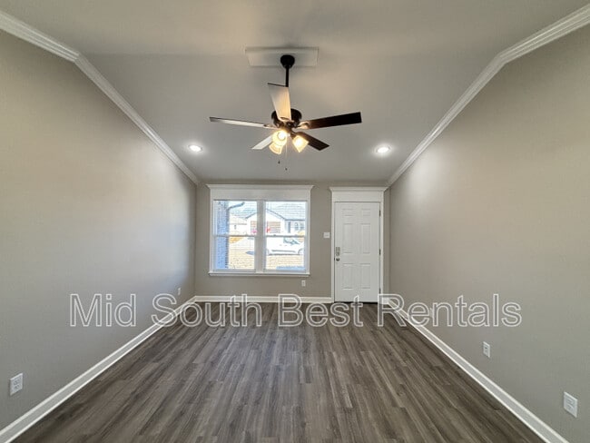 Building Photo - 607 Hill Rd