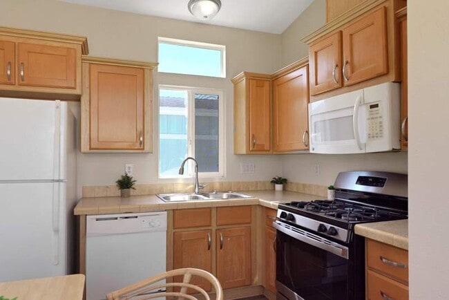 Building Photo - 309 3rd Ave