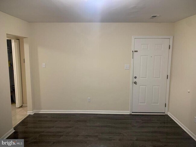 Foto del edificio - 424 Harford St