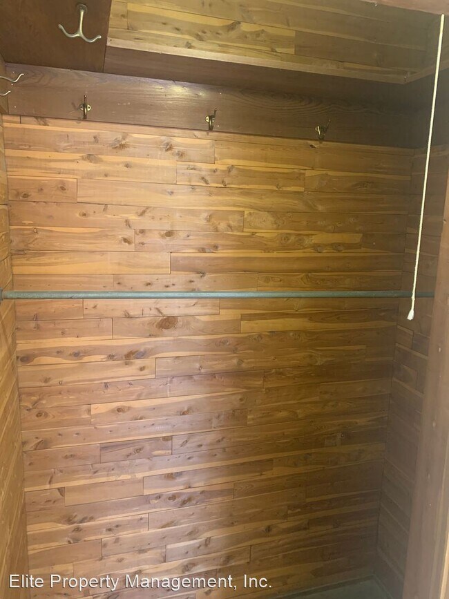 Foto del edificio - 2 br, 1 bath House - 659 W Market St., Unit 2